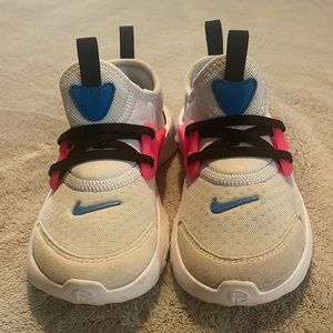 Girls sz10 Nike Shoes